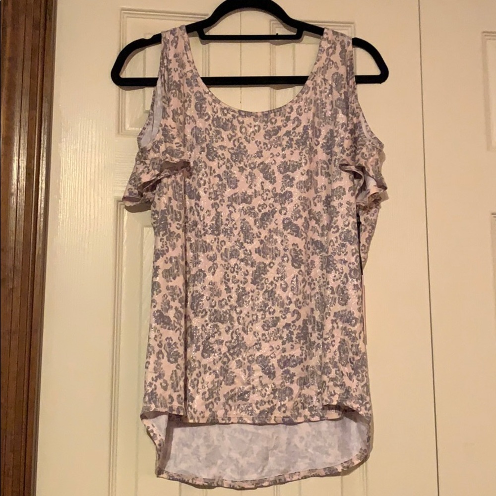 Brand new juicy top
